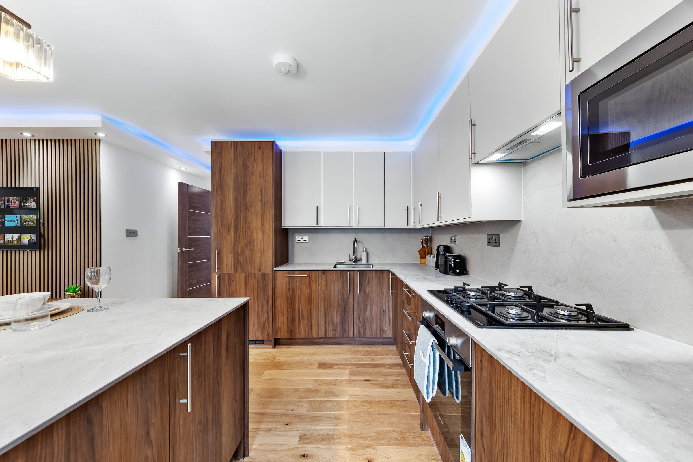 Kitchen and living full width
