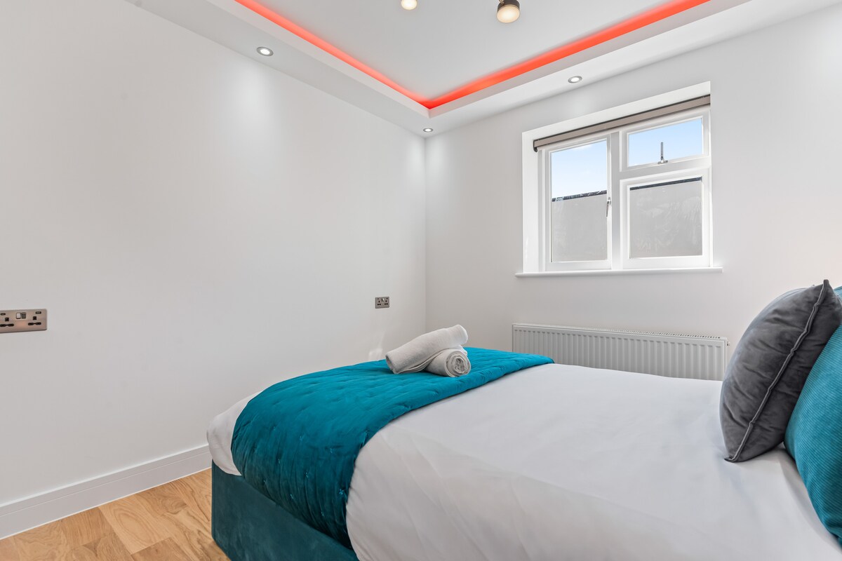 Bedroom with window
