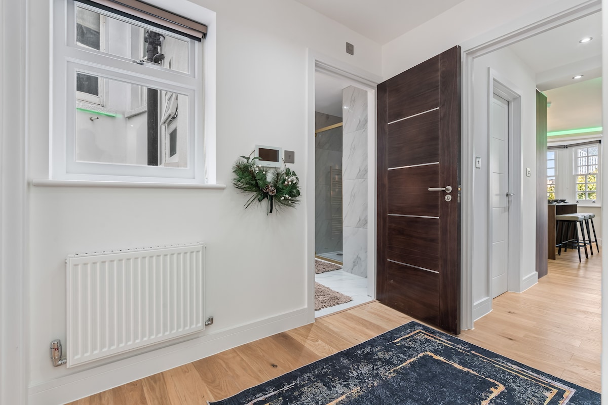 Hallway towards living area