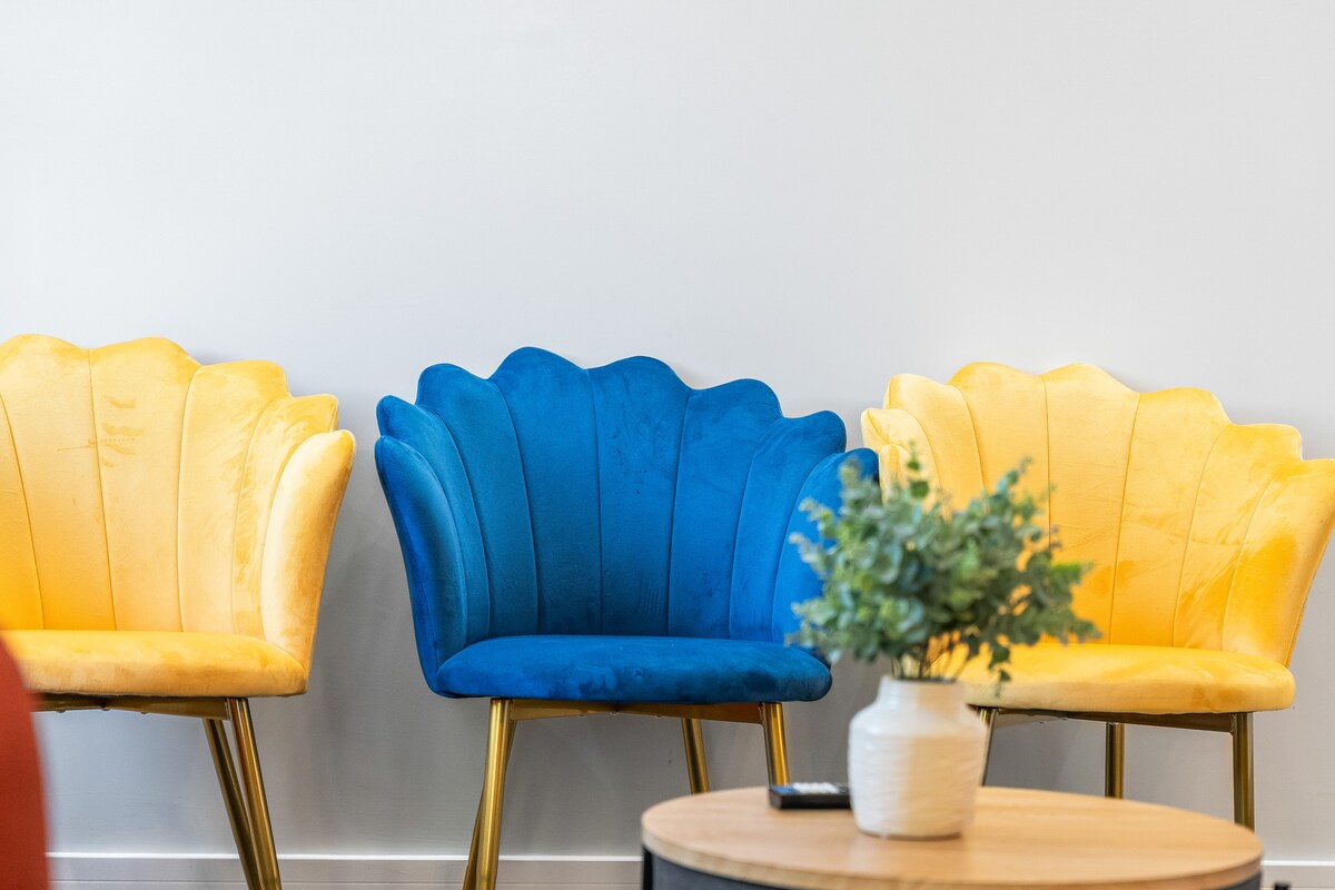 Velvet accent chairs