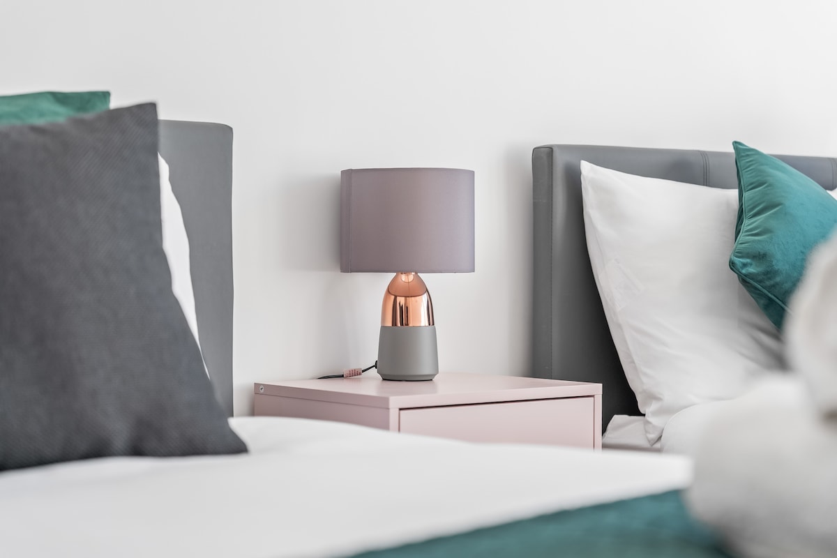 Bedside table